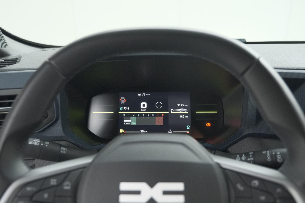 Dacia Duster mild hybrid 130 expression | camera | stoelverwarming | apple 