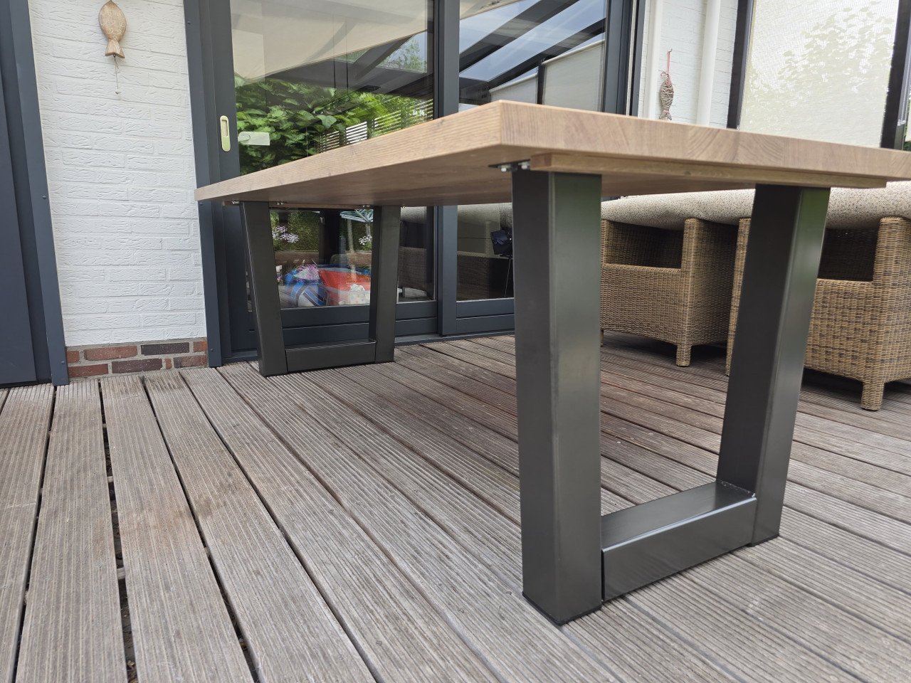Mooie grote eettafel - IN PERFECTE STAAT