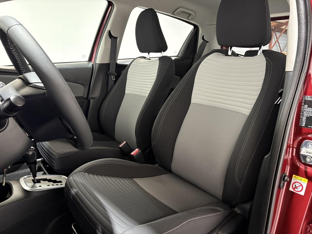 Toyota Yaris 1.5 hybrid aspiration | lage km-stand |