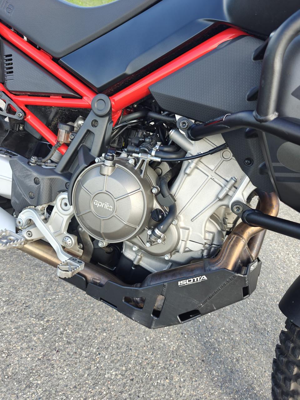 2024 Aprilia Tuareg 660 Artreides Black met veel extra's