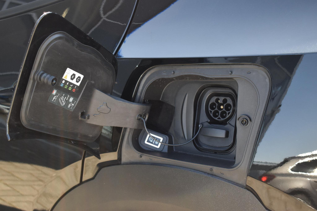 Opel Mokka-e electric level 5 50 kwh | climate control | adaptieve cruise c