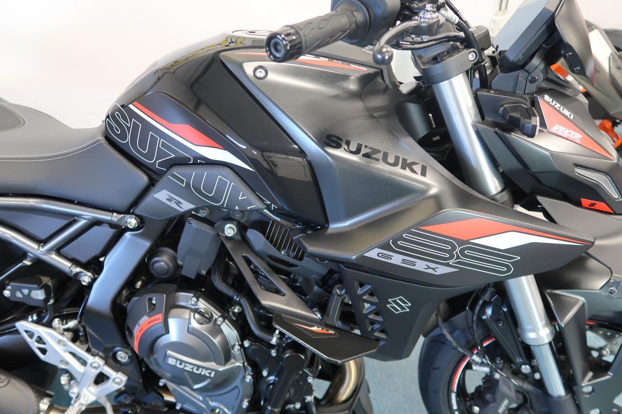 Suzuki GSX-8S 2024 bomvol opties