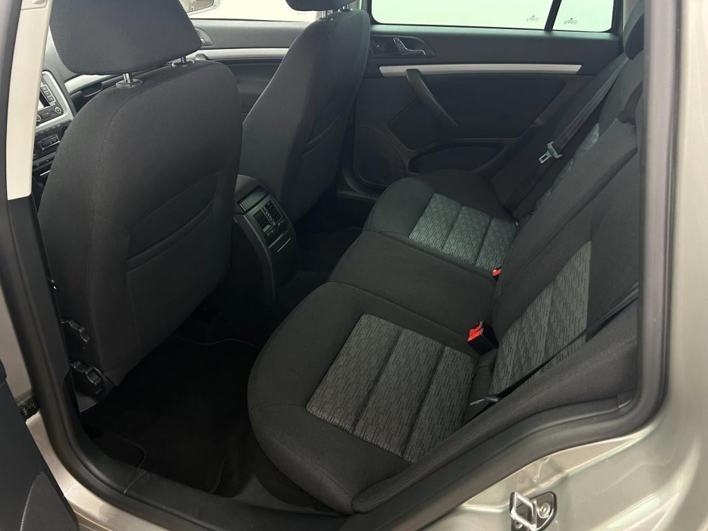 Skoda Octavia combi occasion 1.2 tsi arctic | grijs | tweedehands skoda oct