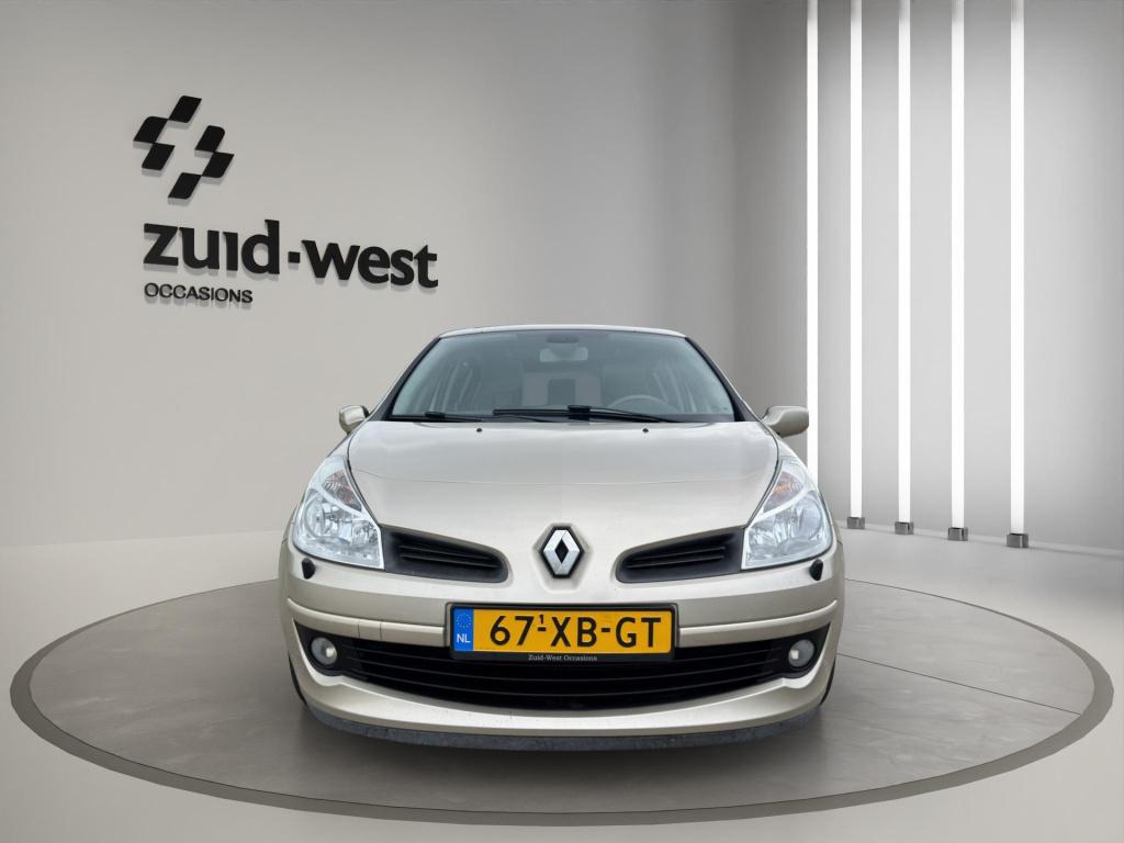 Renault Clio 1.6-16v initiale automaat leder pano clima