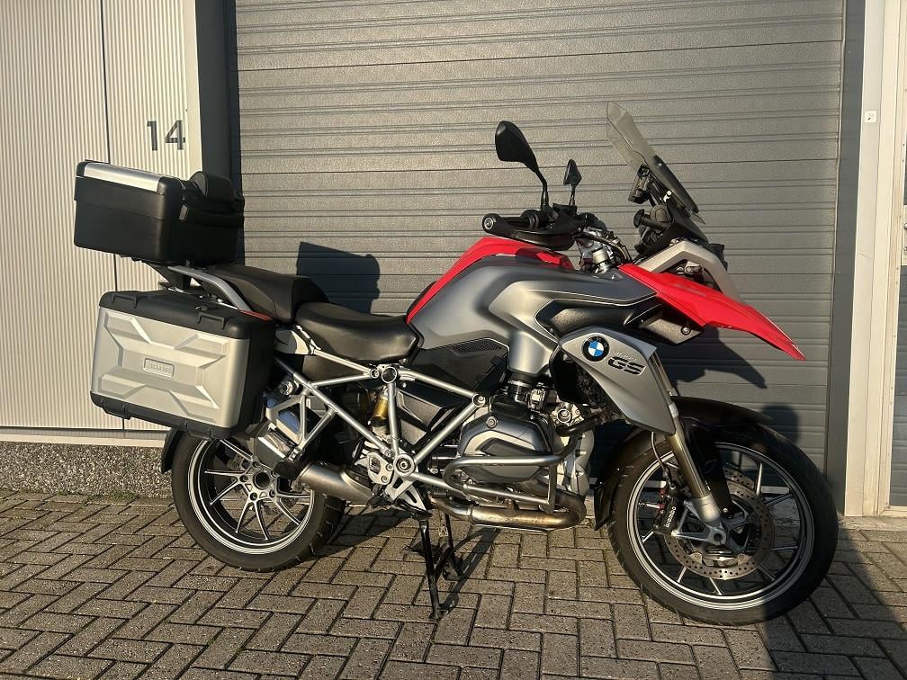 BMW R1200GS LC uit 2014 met 86dkm, full option, kofferset, rijklaar €8950,-