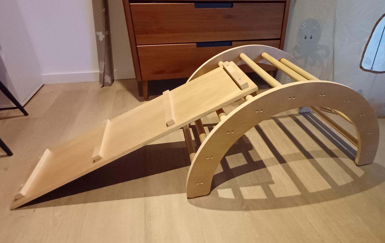 Montessori klimboog met glijplank
