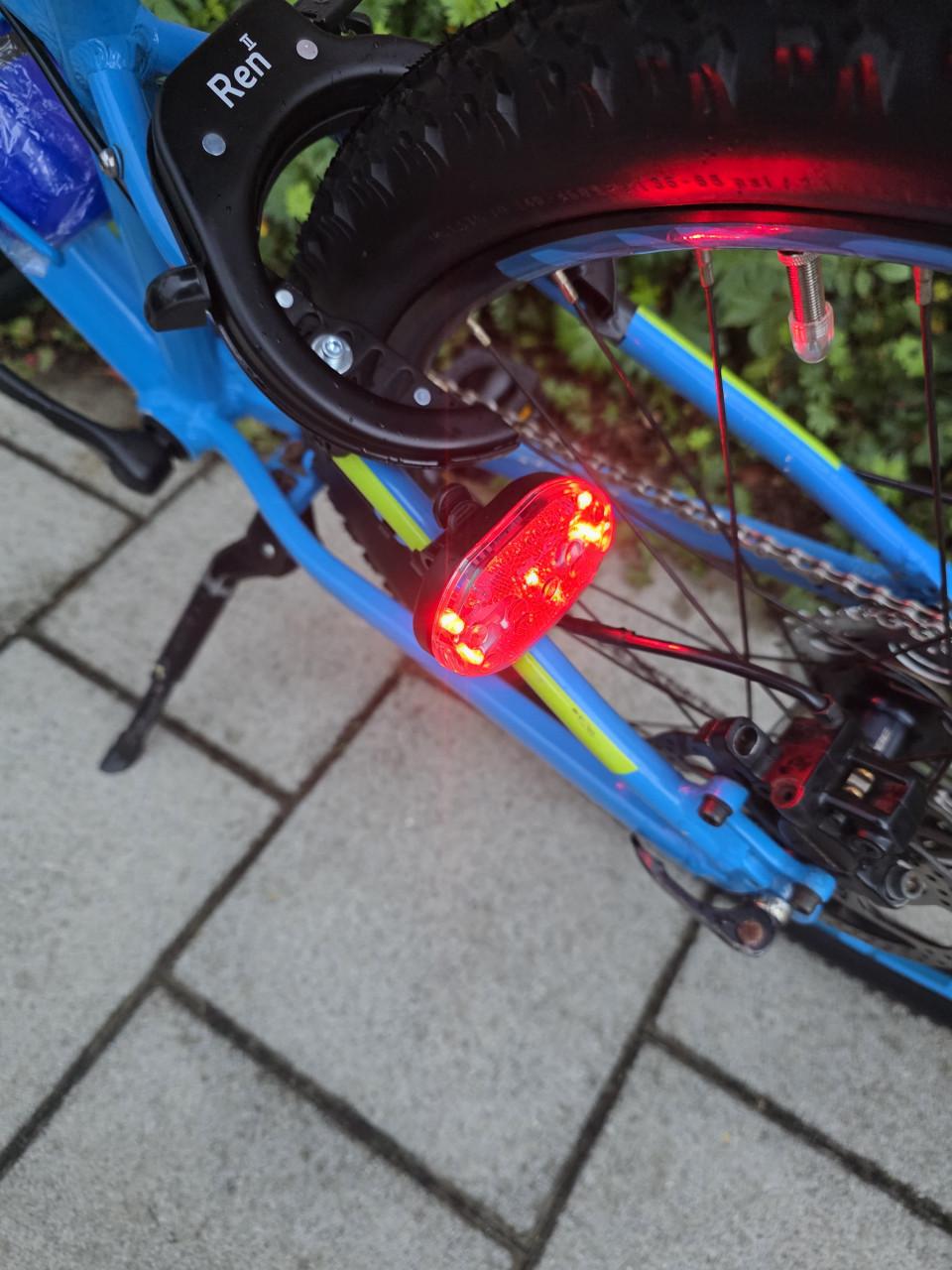 CUBE | 240 DISC | 24 INCH | FRAME 32 CM | NETTE STAAT!
