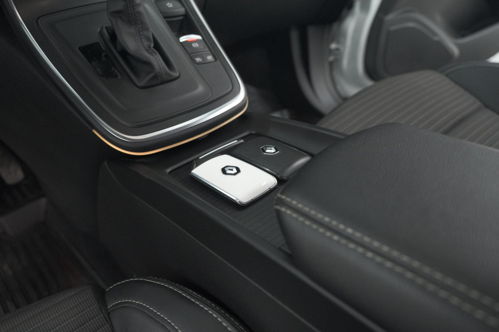 Renault Scenic tce 140 edc intens | trekhaak | camera | dodehoekdetectie | 