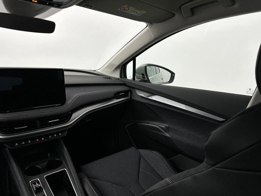 Skoda Elroq business edition tour elektromotor 150 kw / 204 pk
