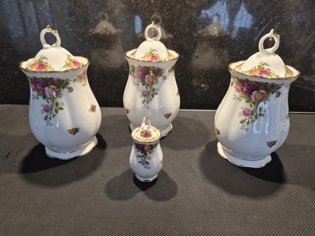 Royal Albert voorraadpotten-4 stuks