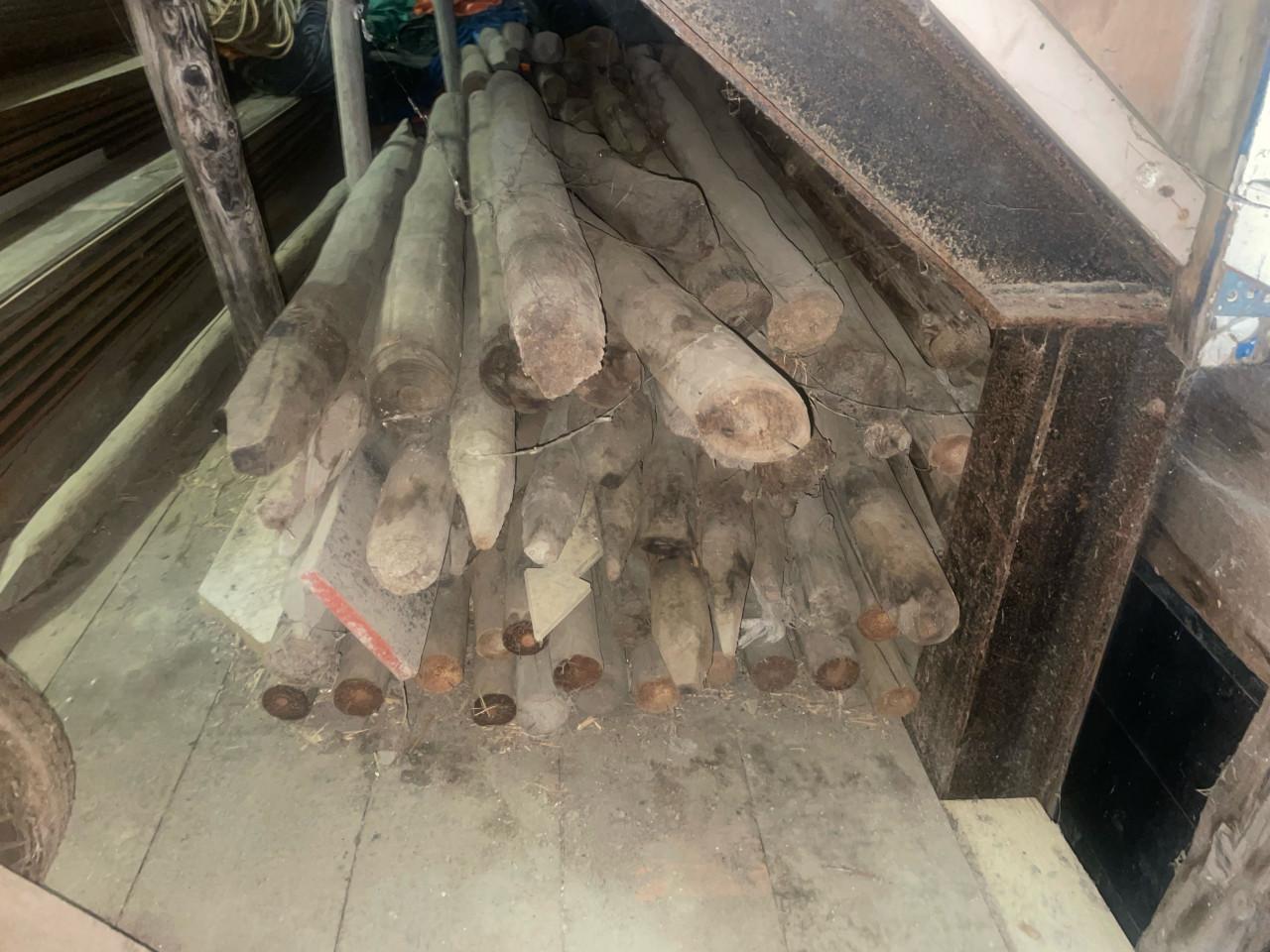 Weipaaltjes wei palen