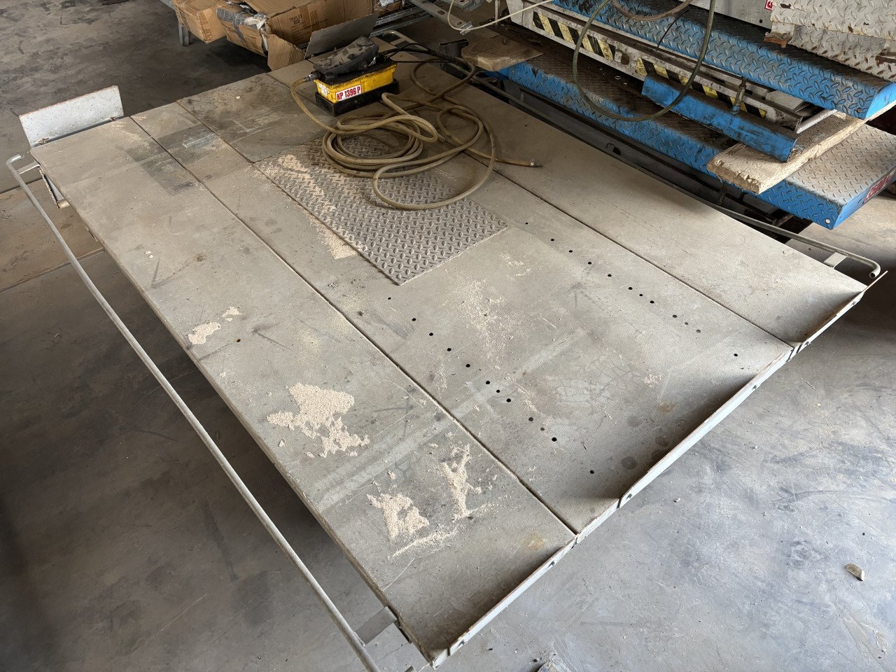 Ravaglioli motor hefbrug heftafel 600kg hydropneumatisch schaarbrug