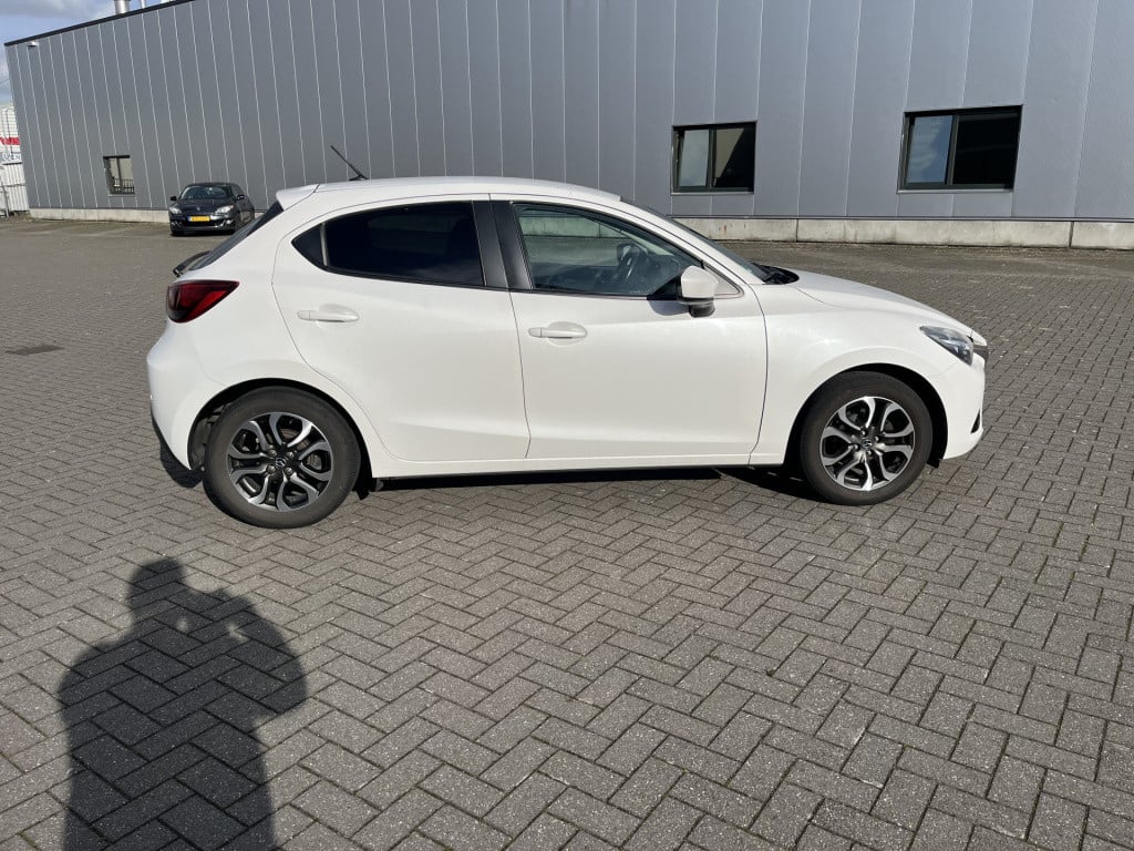 Mazda 2 1.5 skyactiv-g90 - 5 gs navi cruise stoelverw