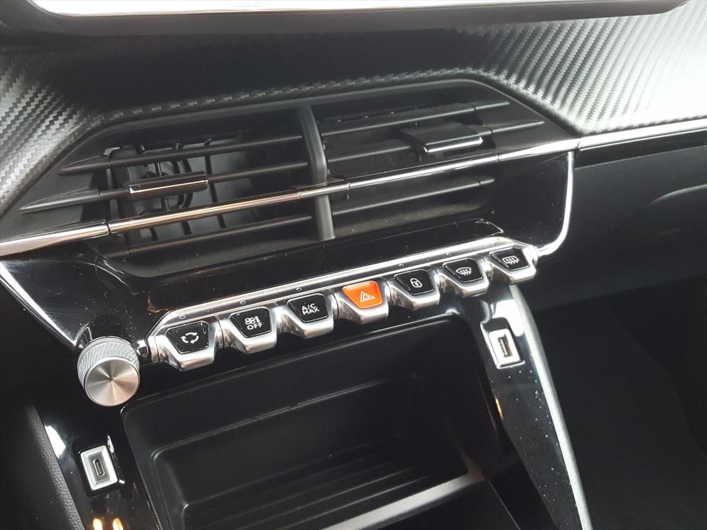 Peugeot 2008 1.2 puretech 100pk active apple carplay & android auto | navig