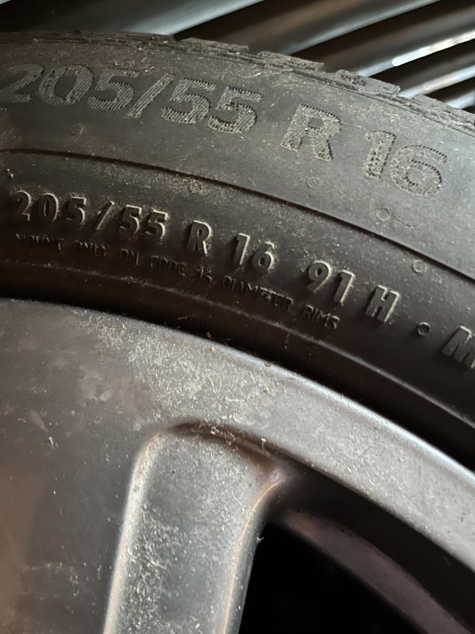 Winterbanden  incl 16 inch velgen