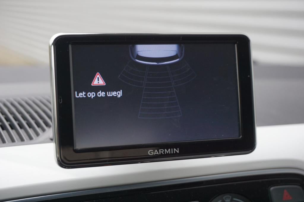 Volkswagen UP! 1.0 high up! bluemotion airco / navi / cruise / elektr. rame