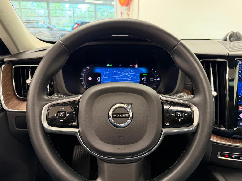 Volvo XC60 2.0 t8 plug-in hybrid awd ultimate dark | bowers&wilkins | lucht