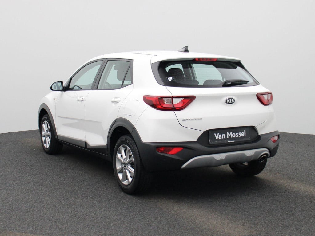 Kia Stonic 1.2 easy isg | lmv | parkeer sensoren | navigatie | camera  | bl