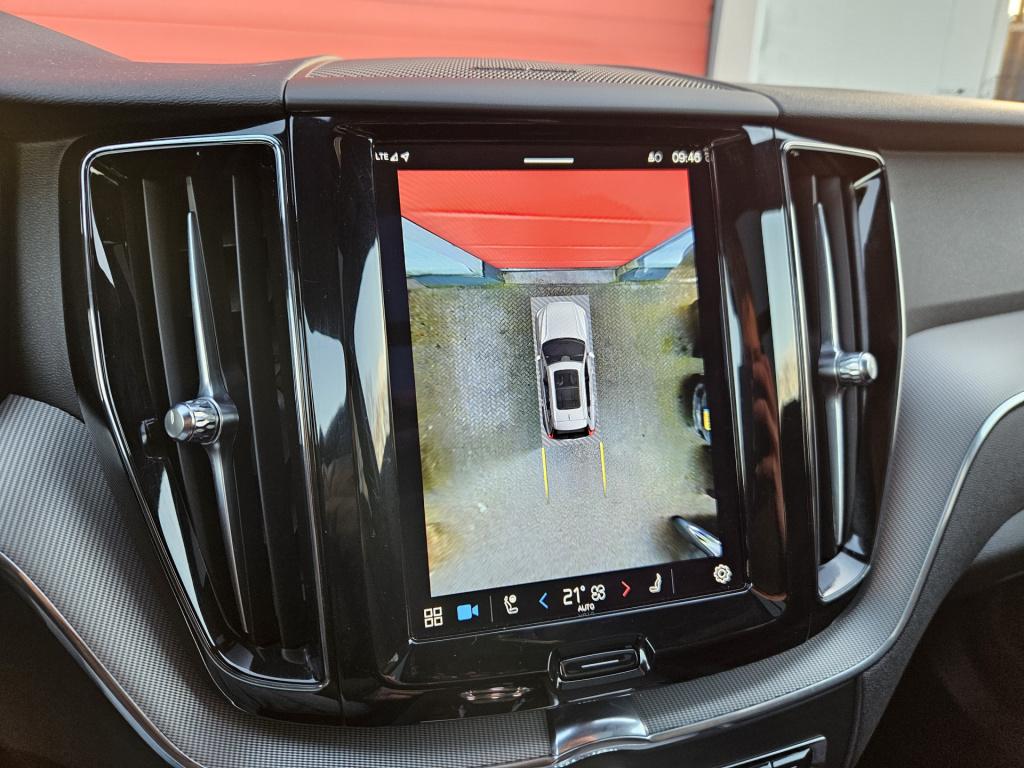 Volvo XC60 2.0 t8 plug-in hybrid awd ultimate dark r-design | luchtvering |