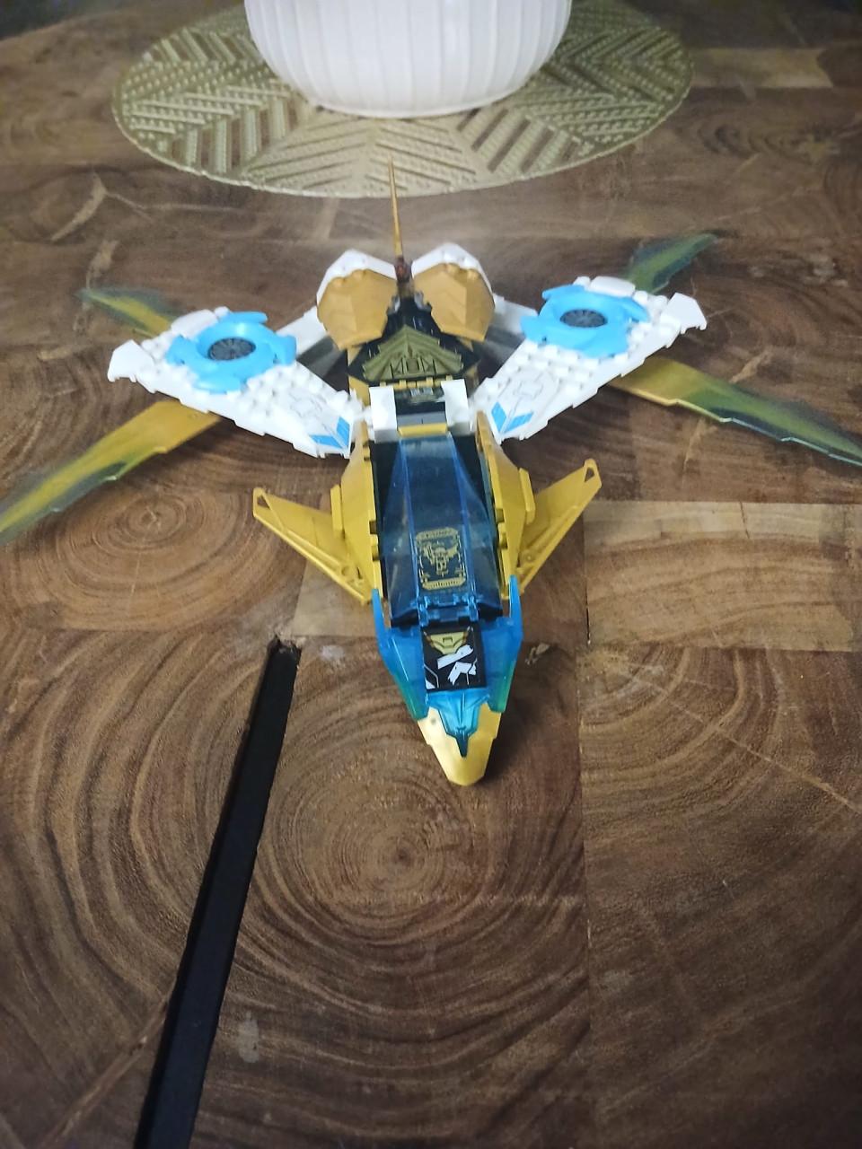 LEGO Ninjago Zane's gouden drakenvliegtuig (71770)