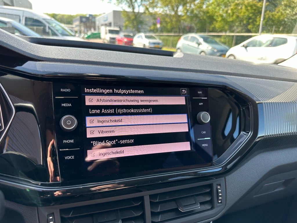 Volkswagen T-cross 1.0 tsi style 116pk led virtual cockpit camera 18'' lm v