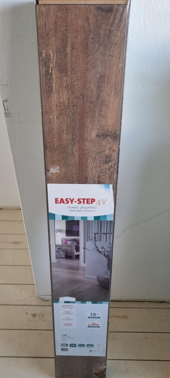 Laminaat nog in verpakking ±40 m², €200