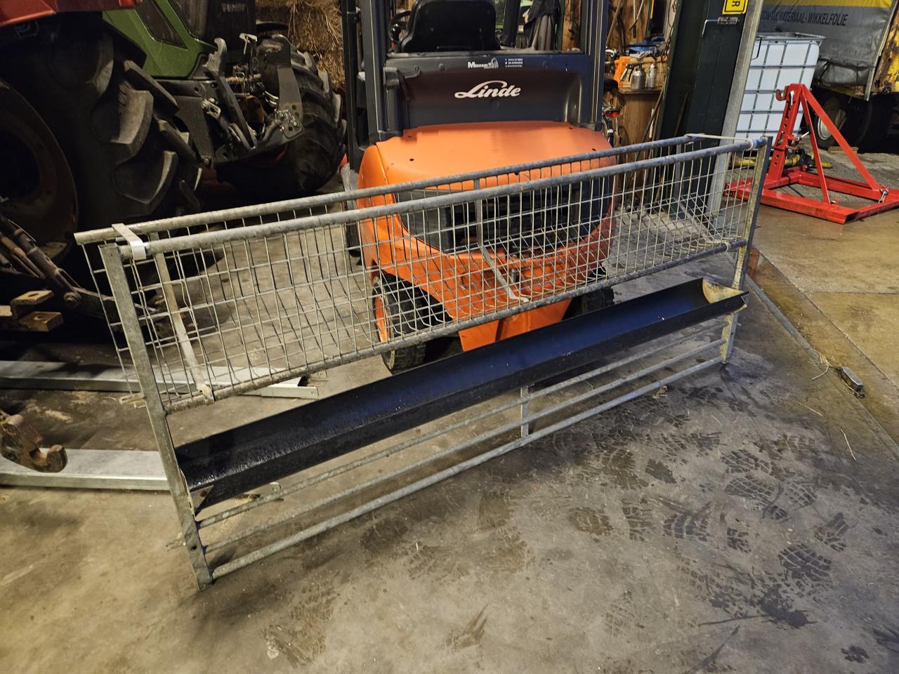 Veno voerhekken met ruif en goot