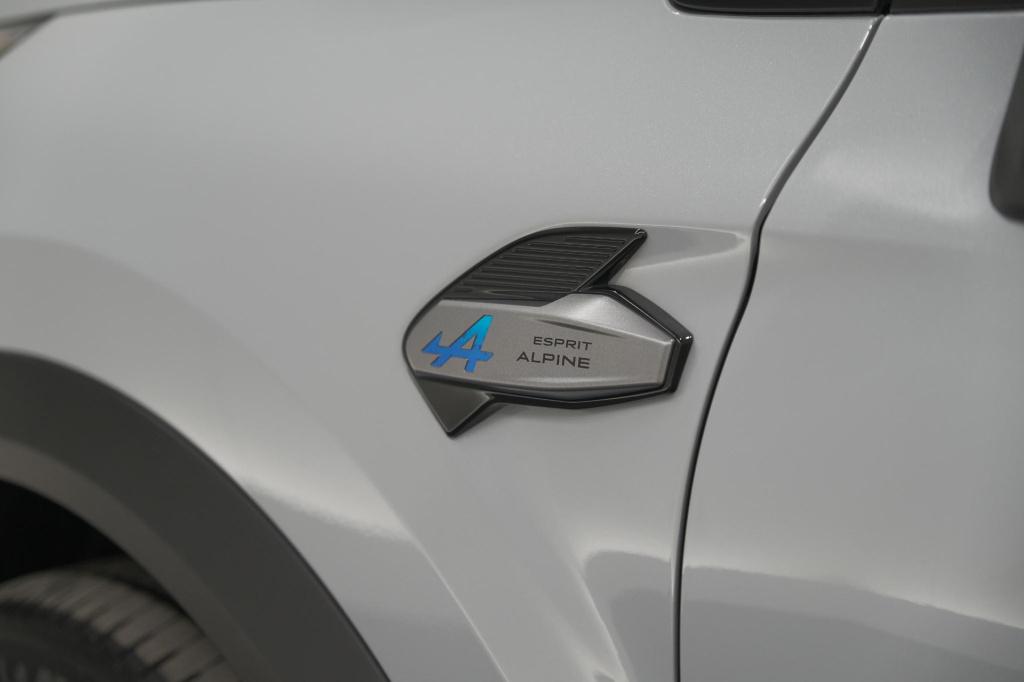 Renault Captur 1.8 e-tech full hybrid 160 esprit alpine | rondom camerazich