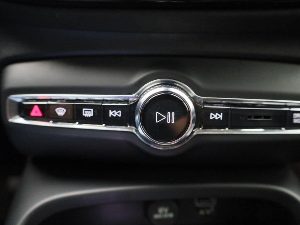 Volvo XC40 1.5 t4 plug-in hybrid plus bright | automaat | apple carplay / a