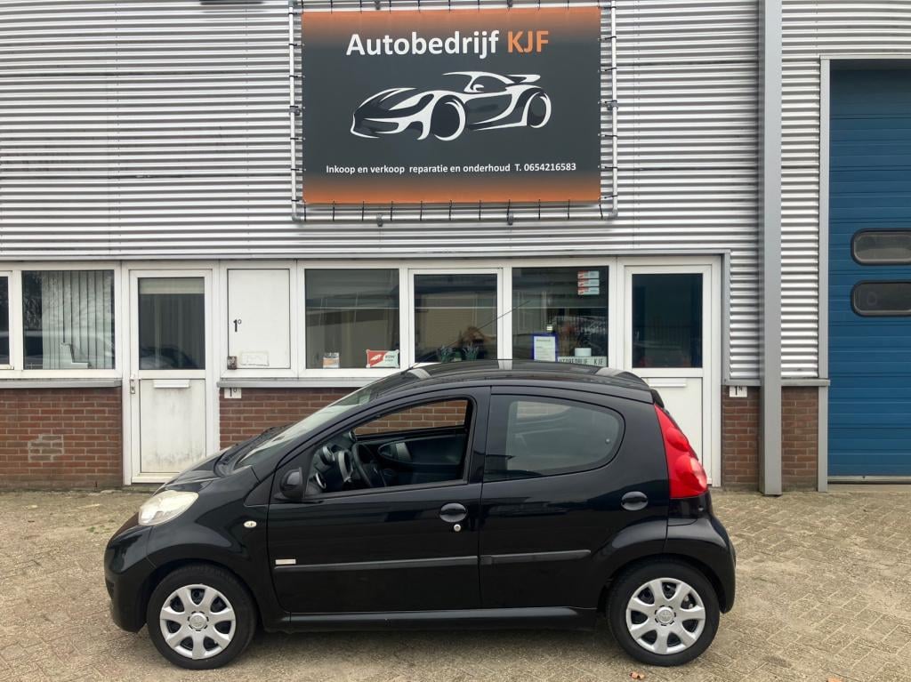 Peugeot 107 1.0-12v millesim 200 airco