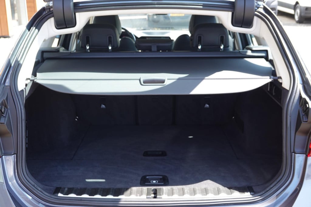 BMW 3-serie touring 330i business edition plus