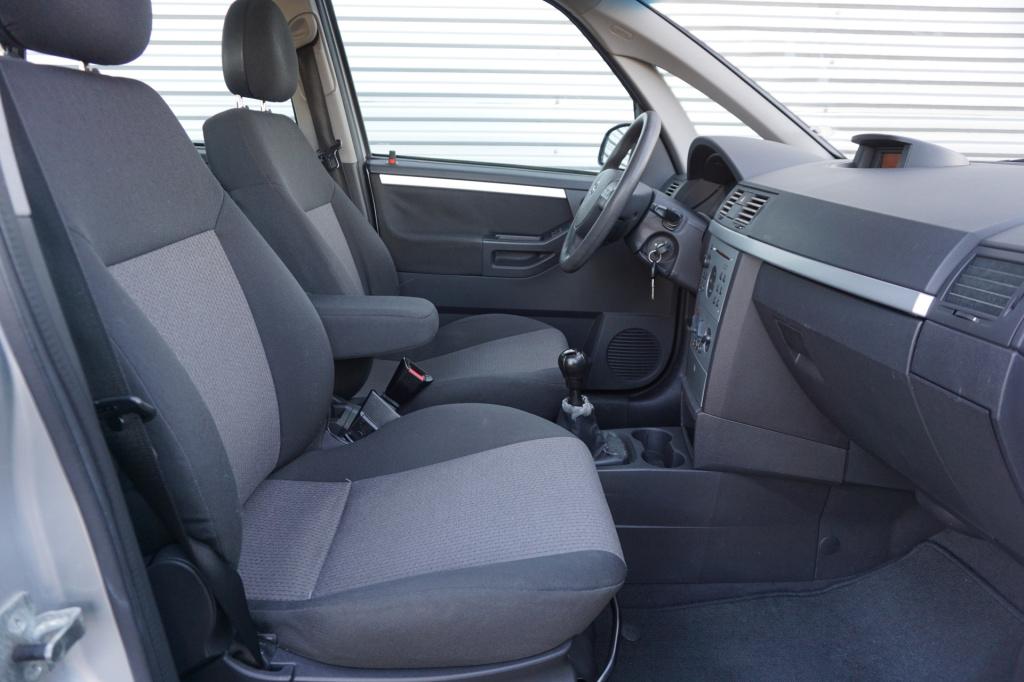 Opel Meriva 1.8-16v enjoy airco / elektr. ramen / trekhaak / lm velgen / na