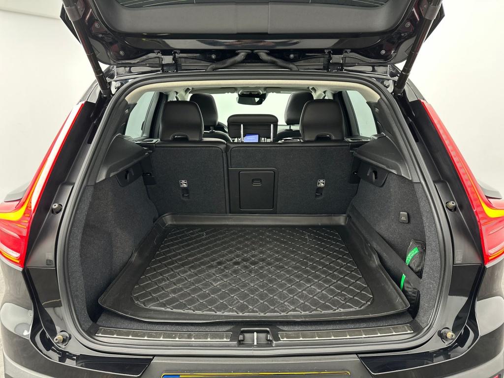 Volvo XC40 t5 262pk recharge inscription| pano| adap.cruise| leder| camera|