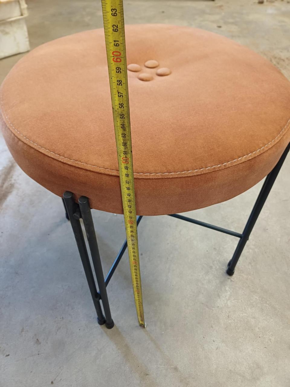 Fijne kruk of voetenbankje