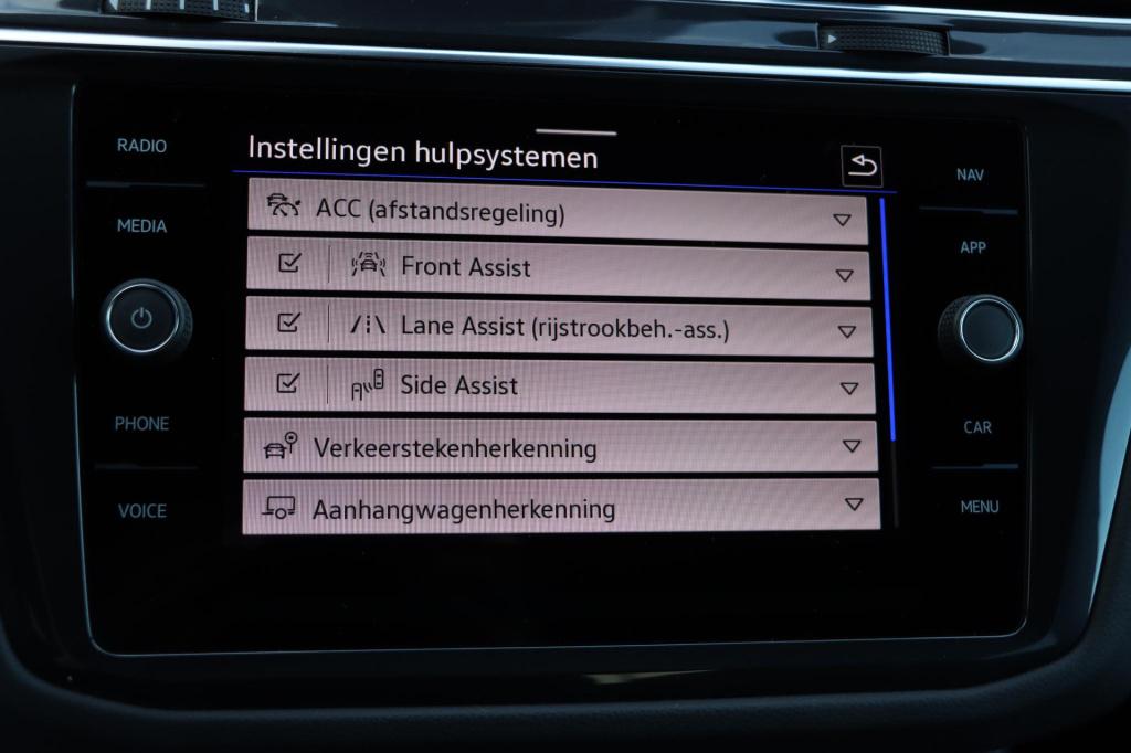 Volkswagen Tiguan 1.4 tsi ehybrid r-line business+ black style 245pk dsg6 |