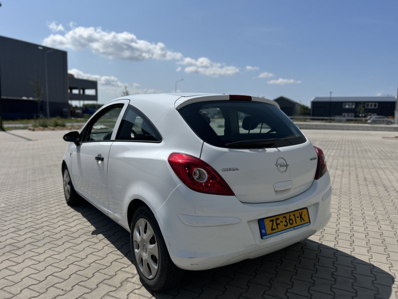 Opel Corsa 1.0-12V Business/JAAR APK/