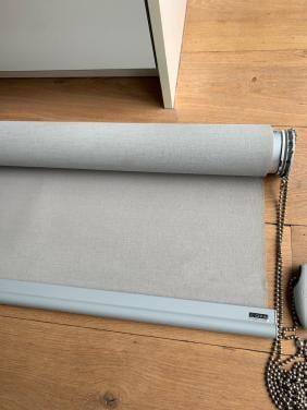 Rolgordijn breedte 337 Lengte 173 licht grijs/beige