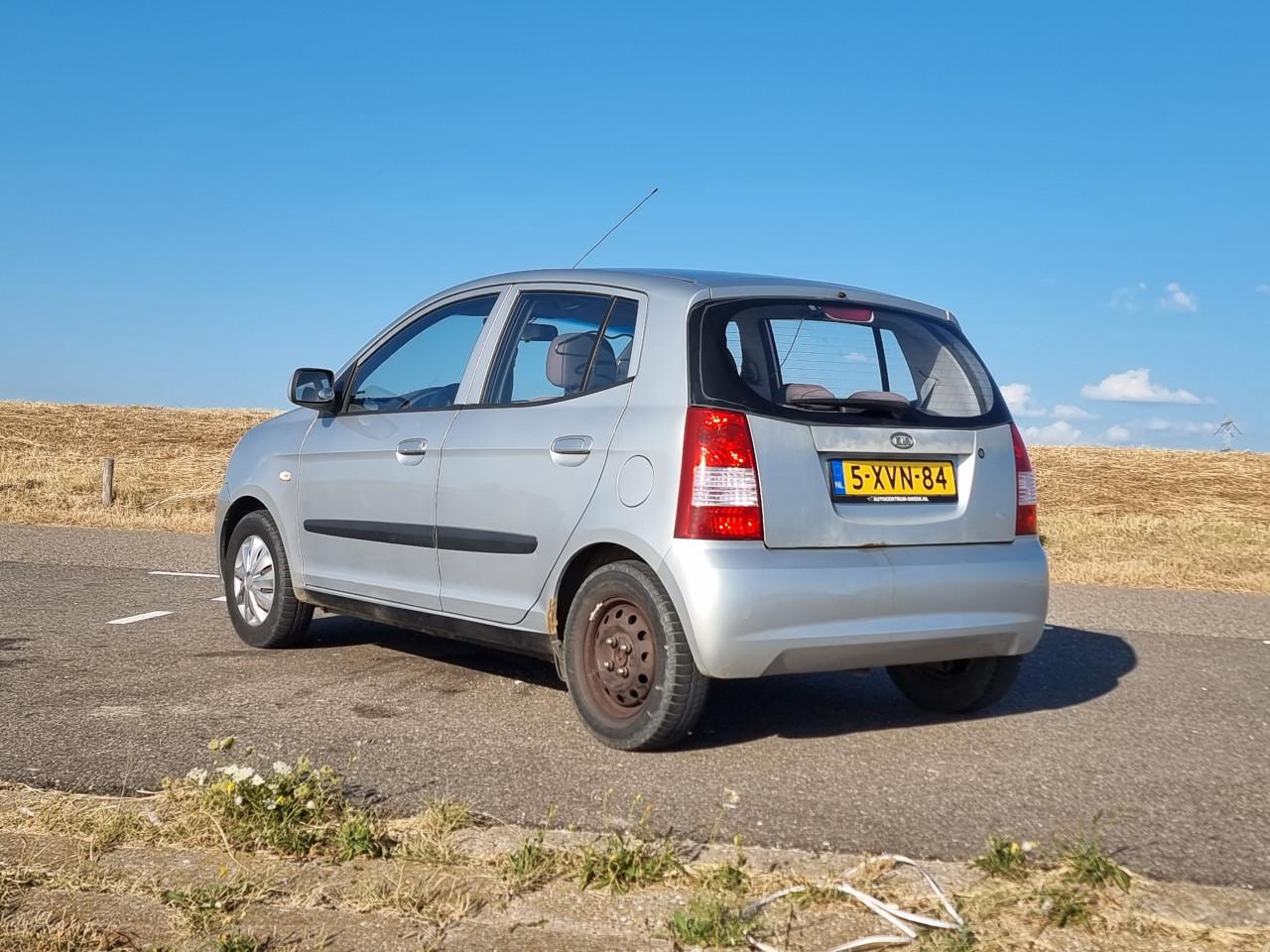 KIA PICANTO 2005 - 137158 km - Handgeschakeld - Moet weg wegens emigratie