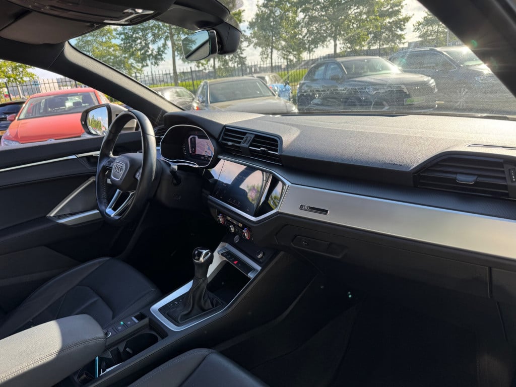 Audi Q3 sportback 35 tfsi pro line * camera * leer * carplay * black pack