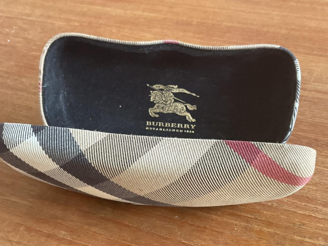 Burberry brillenkoker - Klassiek ruitpatroon