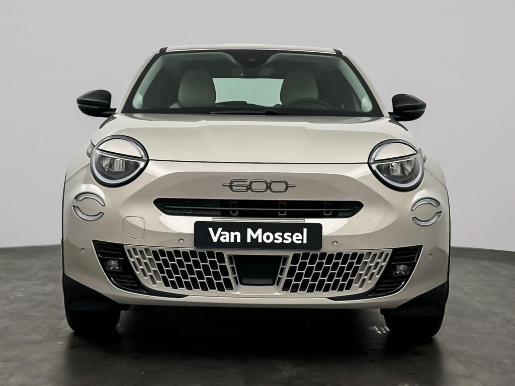 Fiat 600 600e urban 54 kwh | voorraadmodel | snel rijden mogelijk |  full o