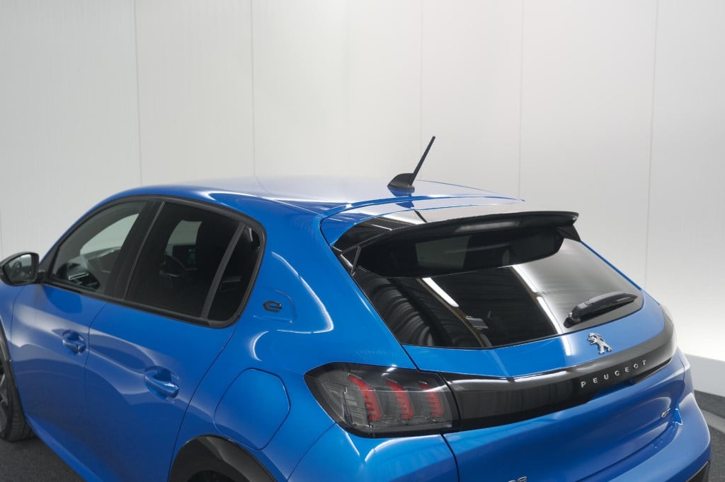 Peugeot 208 ev gt pack 50 kwh | camera | adapieve cruise control | stoelver