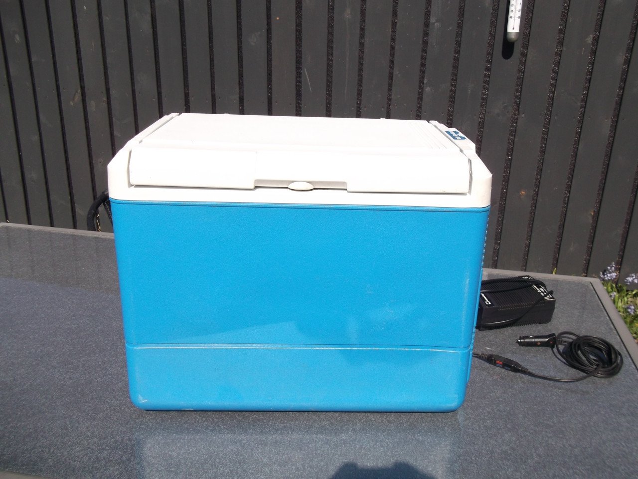 Koelbox 12volt 220volt en warmhoud functie
