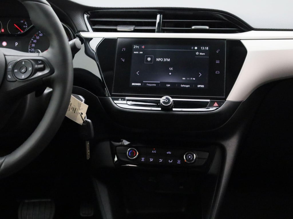 Opel Corsa 1.2 edition | automaat | airco | apple carplay/android auto