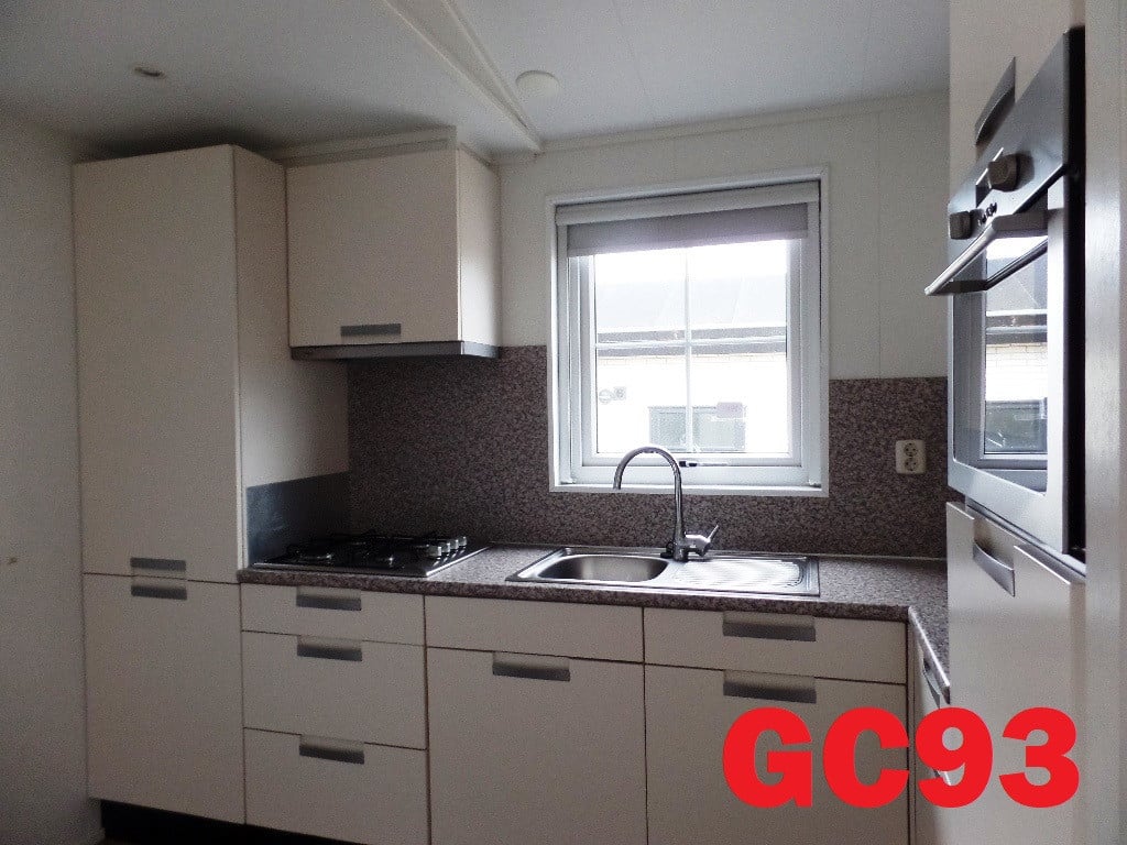 Keurig MAAT chalet met dubbel glas, CV en 2 slaapkamers te koop