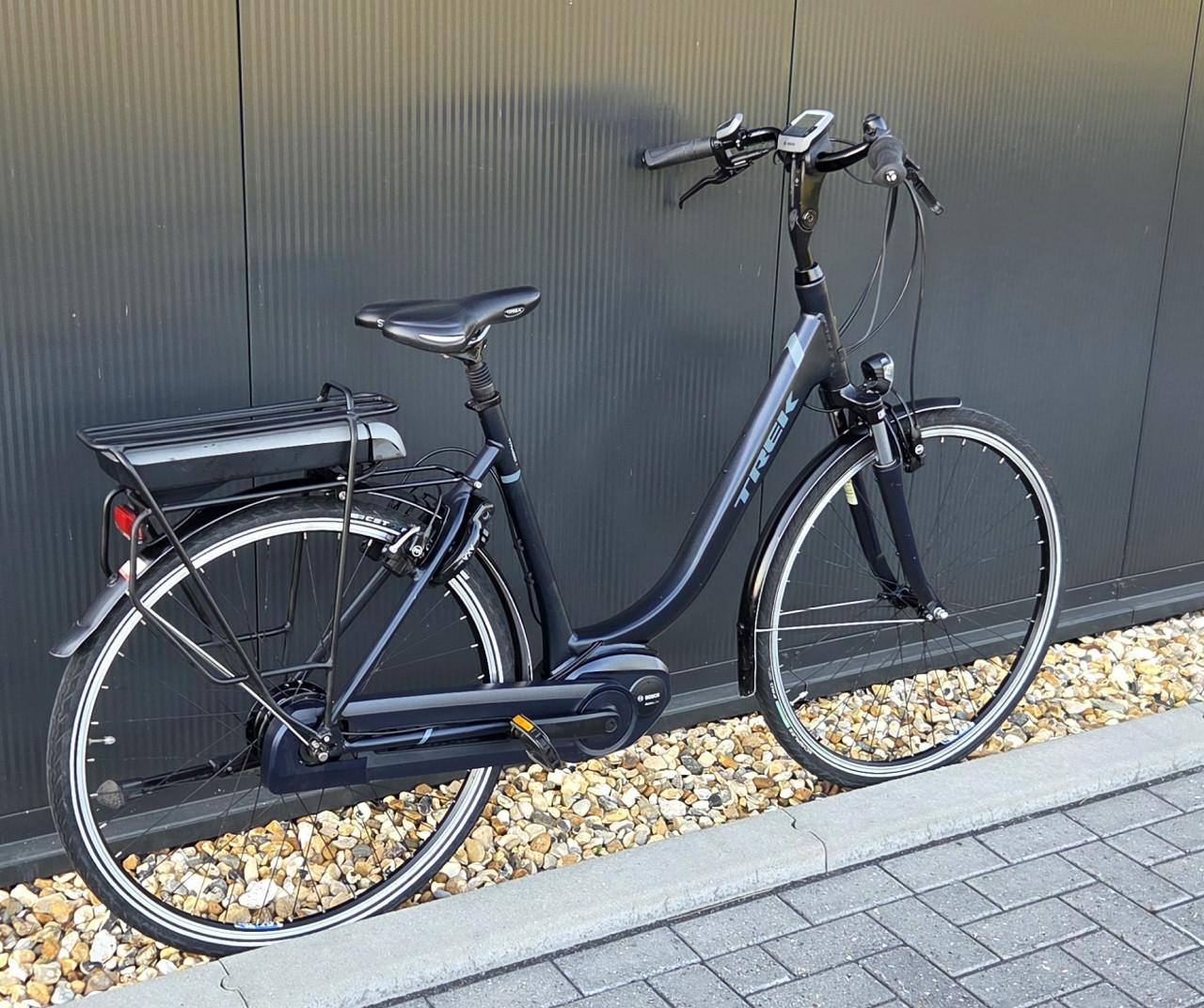 Mooie nette Trek 450+ Hybrid Bosch Active Line 400Wh  53cm