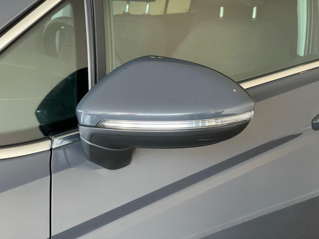 Volkswagen Touran 1.5 tsi highline