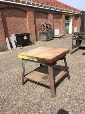 Las tafel van staal