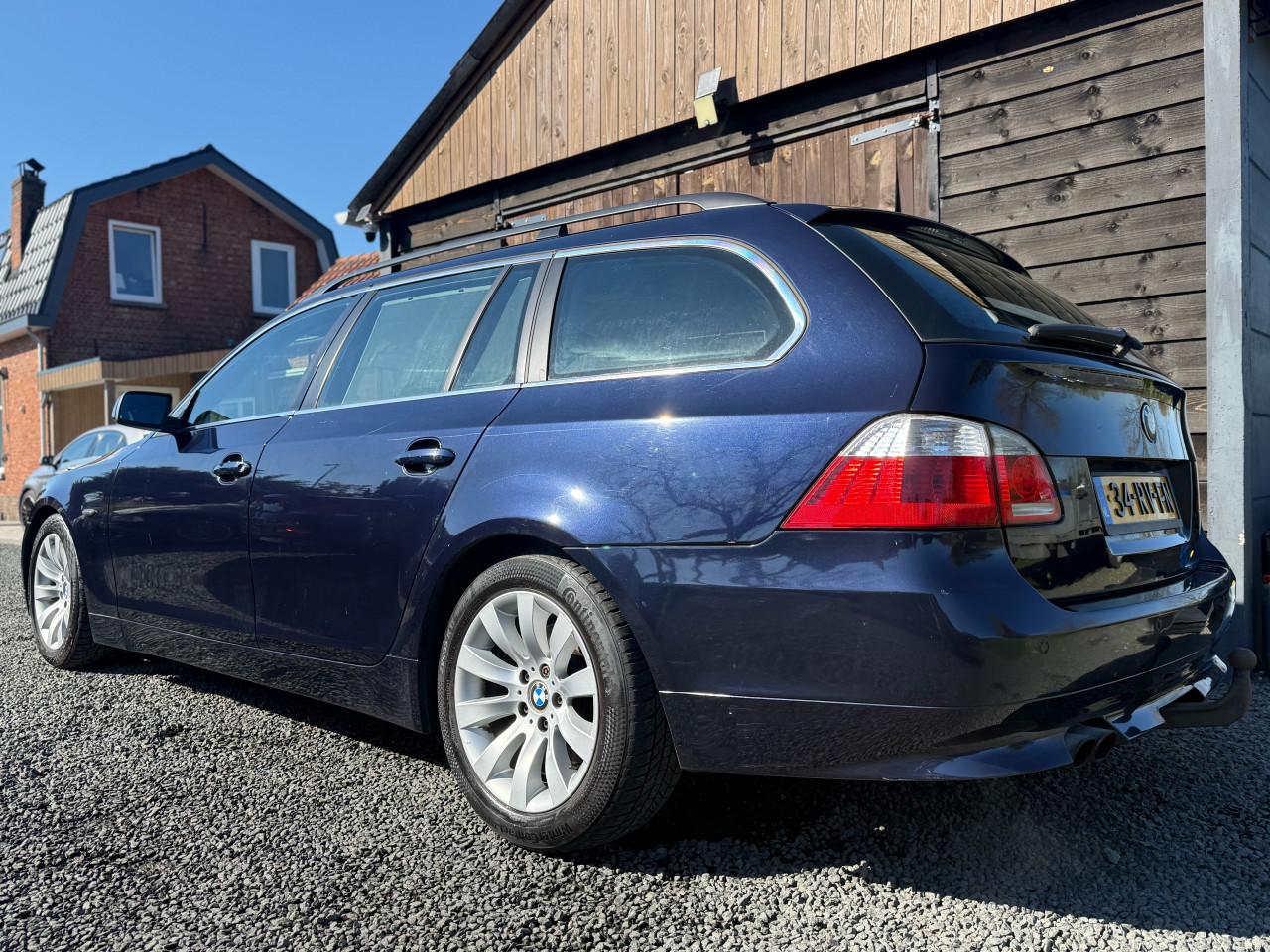 BMW 5-serie 523i Touring Automaat Blauw