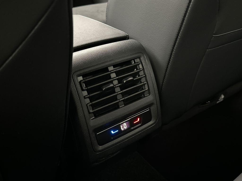 Volkswagen Golf style plug in hybride 204 pk